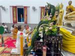 พิธีเวียนเทียน เนื่องในวันอาสาฬหบูชา ส่งเสริมการเป็นพุทธศาสน